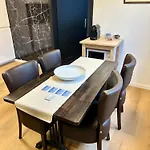 Modern 2br Loft In Historic Swiss 200m From Interlaken West شقة *