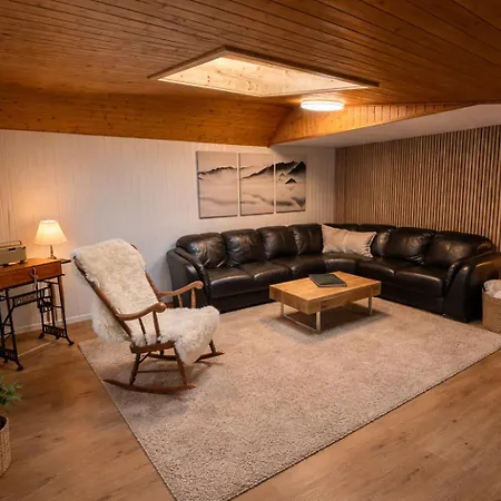 Modern 2br Loft In Historic Swiss 200m From Interlaken West شقة Unterseen